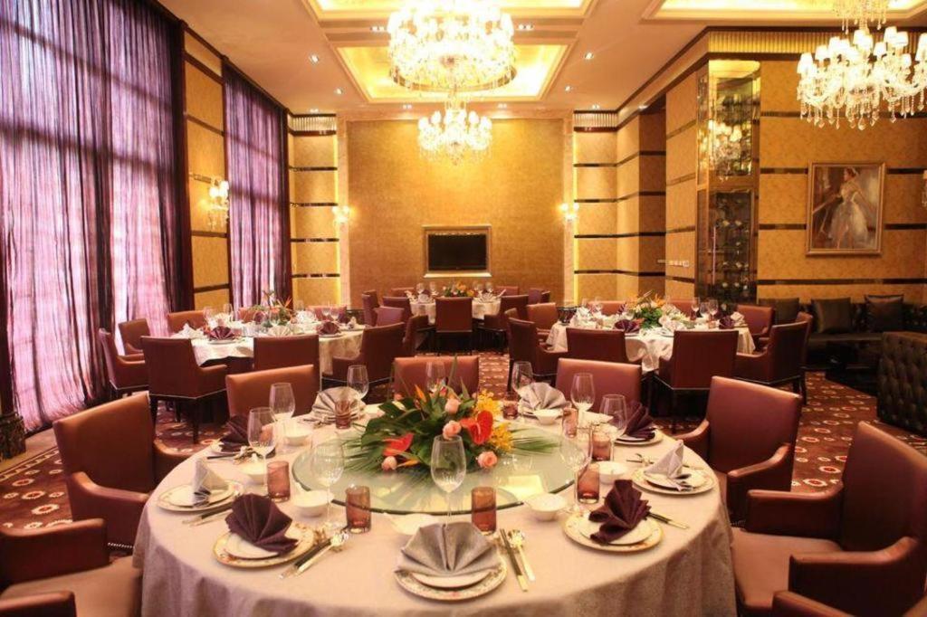 Chateau Starriver Guangzhou Peninsula Exterior foto